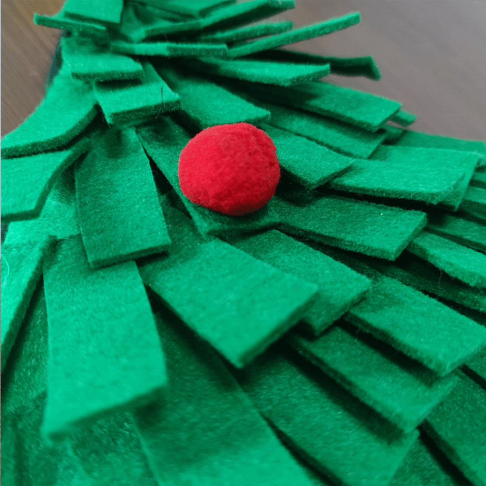 18in Christmas Tree Snuffle Mat