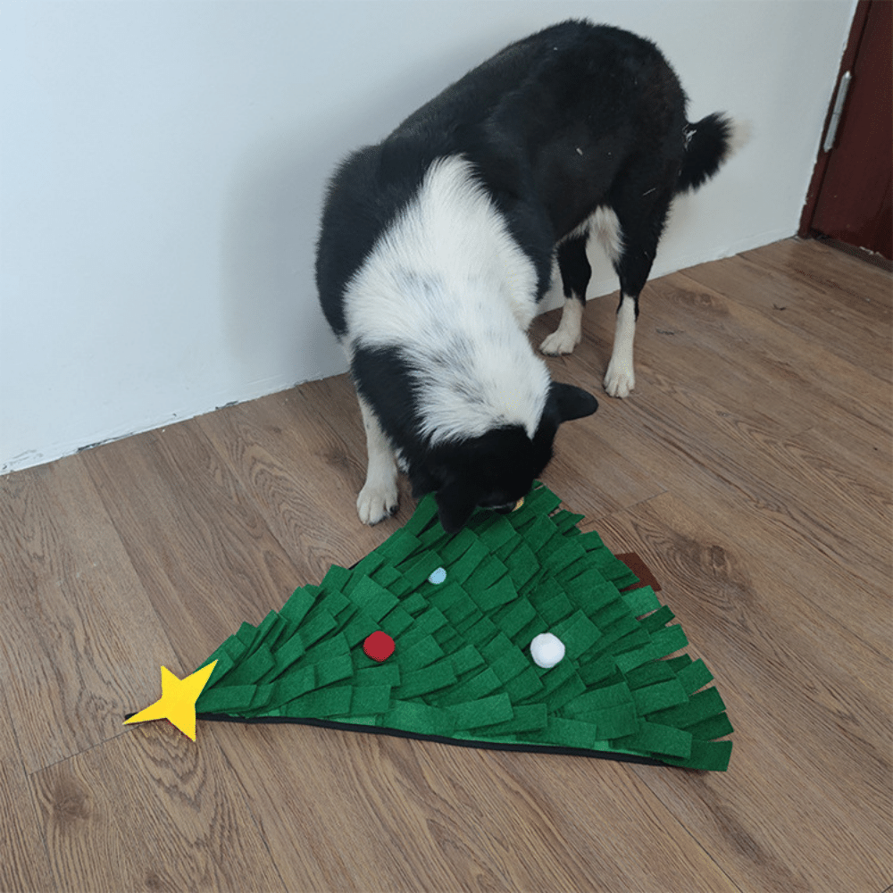 18in Christmas Tree Snuffle Mat