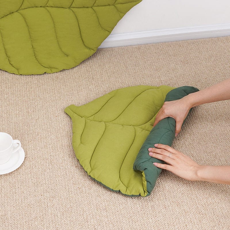 Leaf Shaped Dog Bed Mat