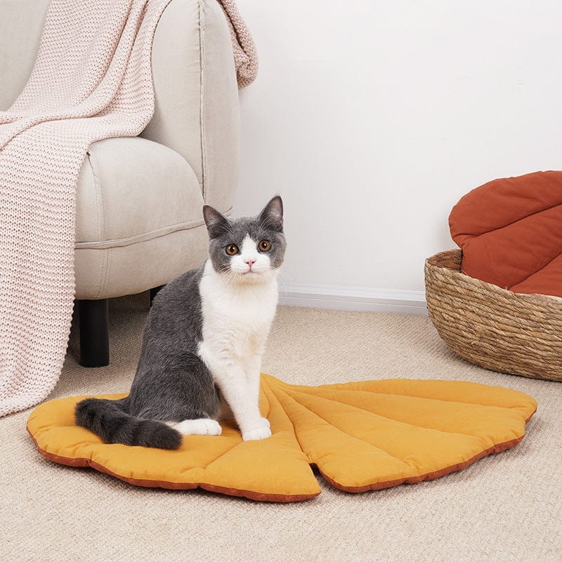 Leaf Shaped Dog Bed Mat